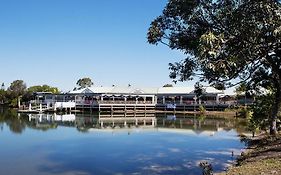 Waterfront Hotel Sunshine Coast